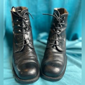 Vintage Edwardian Black Italian Leather ankle Boot size 39 with 3” heel